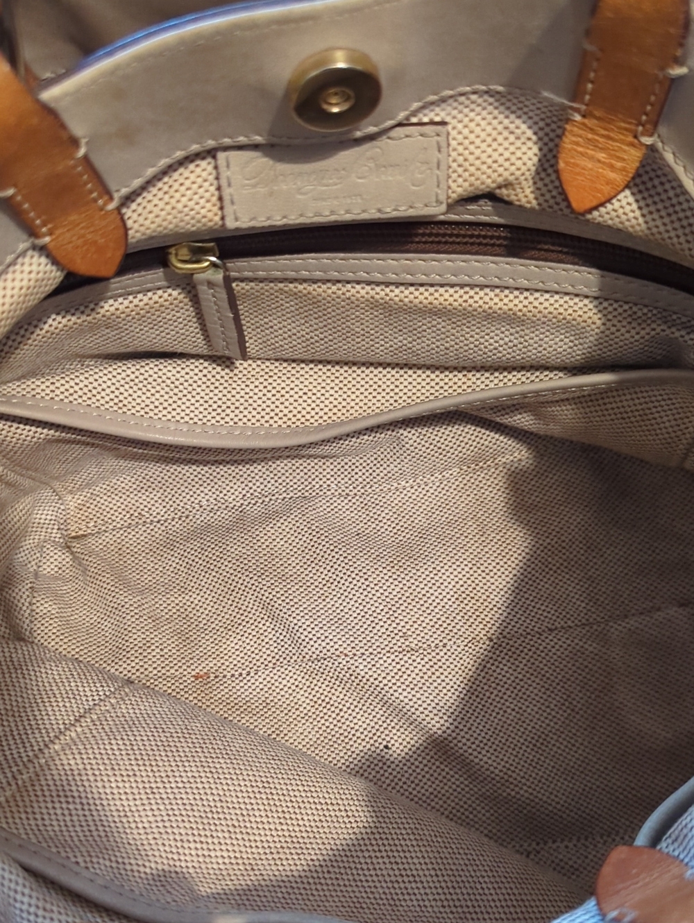 Dooney & Bourke City Barlow Beige Leather Tote Bag 🛍️ 🥰 - Picture 7 of 10